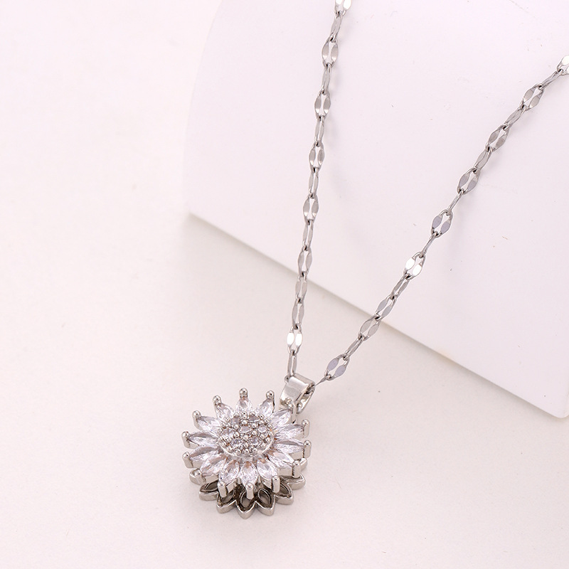 Trendy Rotation Spin Sunflower - Birth Flower Necklace recension och pris